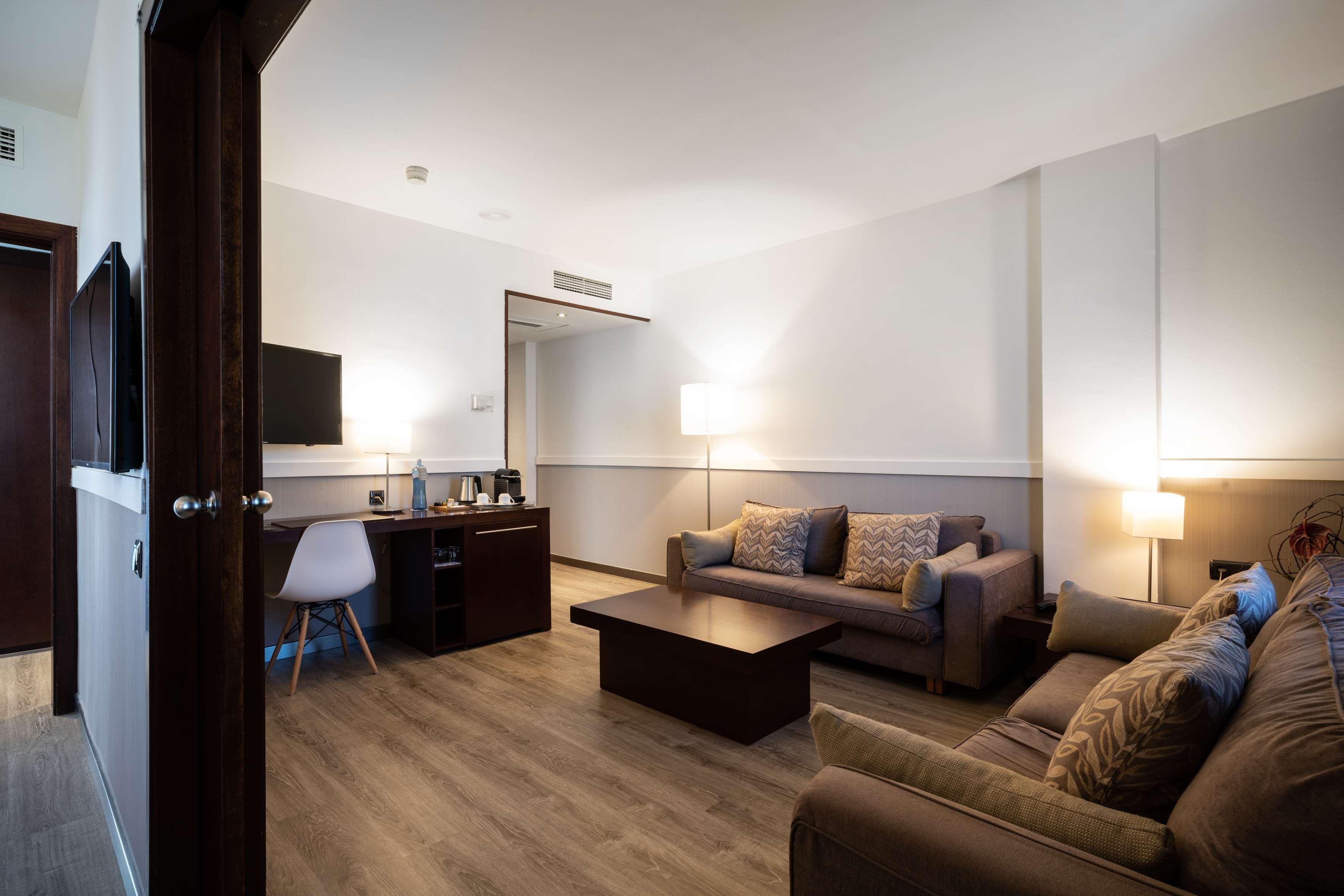 Catalonia Gran Hotel Verdi Sabadell Exterior photo