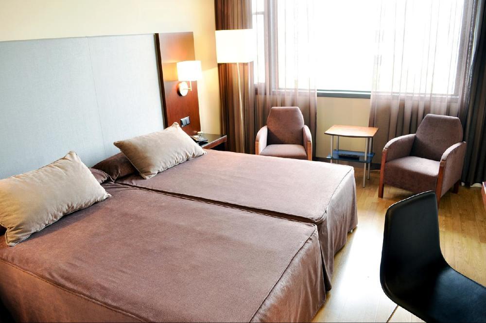 Catalonia Gran Hotel Verdi Sabadell Room photo