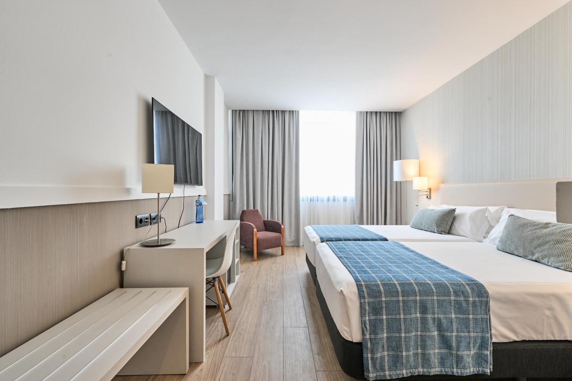 Catalonia Gran Hotel Verdi Sabadell Room photo